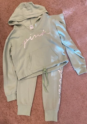 VICTORIAS SECRET ROSA DOS PIEZAS SUDADERA VERDE SUDADERA CON CAPUCHA XS JOGGERS PEQUEÑO Foto 1 de 4