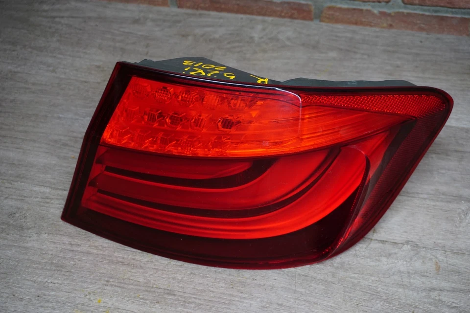 BMW 528I F10 2012-2013 sedán luz trasera exterior luz de freno freno OEM Foto 1 de 4