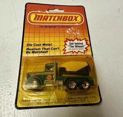Vintage 1983 Matchbox Diecast on Blister Card MB19 Peterbilt Cement Truck - Image 1 of 3