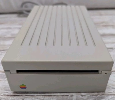 Apple 3.5” Drive A9M0106 Broken Vintage parts or Repairs - Image 1 of 4