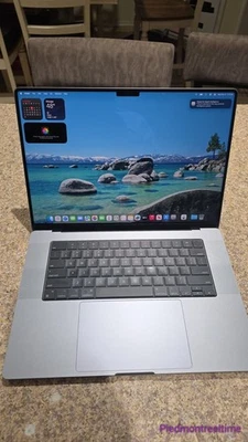 Apple Macbook Pro 16" 2023 M2 Pro 12CPU/19GPU 1TB SSD 32GB macOS Tahoe - Image 1 of 4