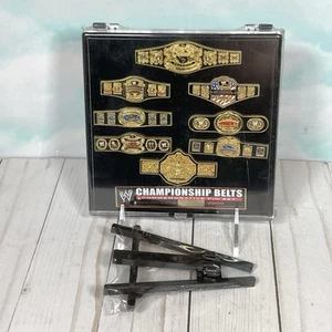 WWE Championship Belts Commemorative Pin Set Limited Edition 681/2000 WWF 2003 - Picture 1 of 12