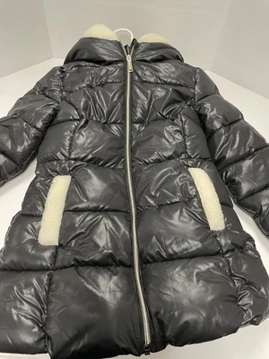 MICHAEL KORS ДЕВОЧЕК ПУХОВИК КУРТКА РАЗМЕР 10 / 12 ЧЕРНЫЙ С КАПЮШОНОМ КУРТКИ РЕКОМЕНДУЕМАЯ РОЗНИЧНАЯ ЦЕНА ПРОИЗВОДИТЕЛЯ $150 - Изображение 1 из 4