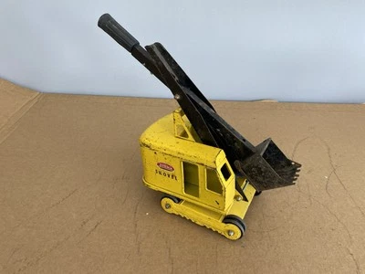 Vintage Tonka Shovel Truck Crawler 2526 Yellow Pressed Steel - Image 1 of 4