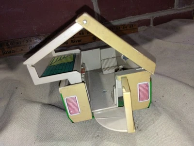 Cámper emergente Tonka verde Foto 1 de 4