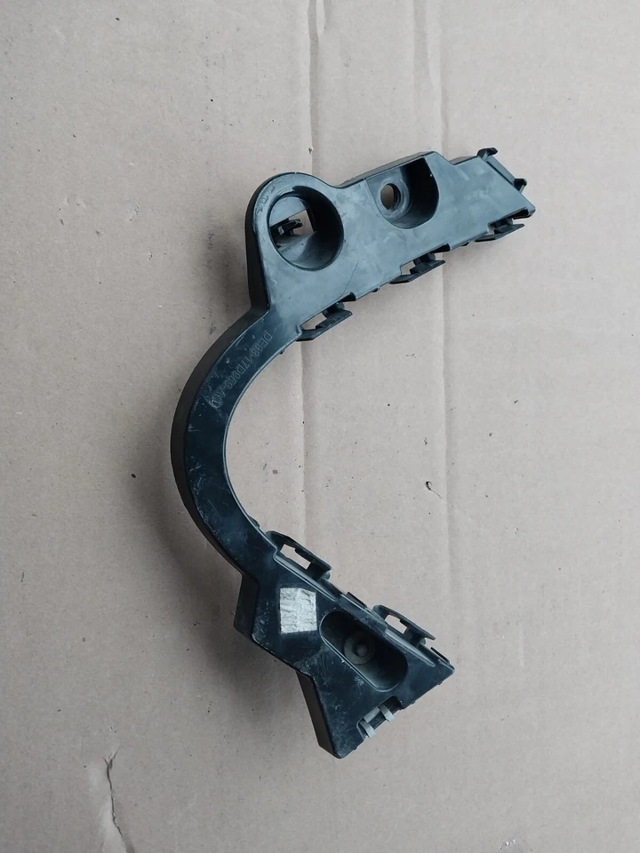 2010-2019 Lincoln MKT OEM Left Driver Rear Bumper Mount Bracket Guide  Foto 1 de 2
