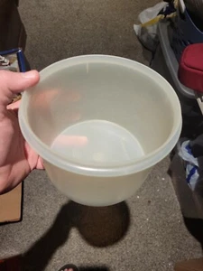 VINTAGE Tupperware Clear Shelf/Fridge Storage Container 264–5/ no lid - Picture 1 of 1