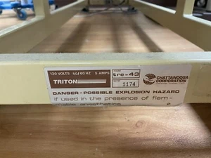 CHATTANOOGA TRITON TRE-43 THERAPY TABLE - Picture 1 of 16