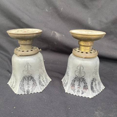 2 Vintage 1930's Art Deco Victorian BRYANT 660 Brass Light Base W/ Globes Cover