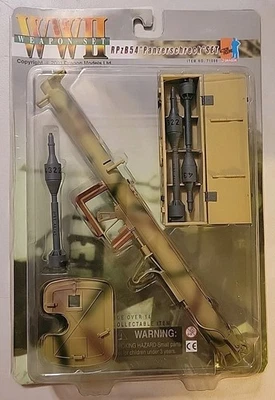 Dragon Action Figure WWII Weapon RPzB54 "Panzerschreck" Set #71096 *NEW* - Image 1 of 4