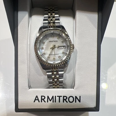 Reloj Armitron Now Mujer 75/2475 Vestido MOP Día Fecha Pavimentar Dos Tonos Cuarzo 24mm 7" Foto 1 de 4