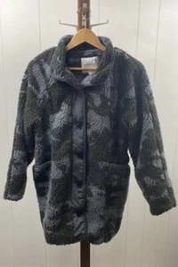 American Eagle Camo Sherpa Jacket Women's Size XS - Picture 1 of 5