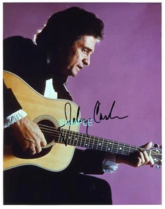 JOHNNY CASH #3 REIMPRESIÓN 8X10 FOTO FIRMADA FOTO AUTOGRAFIADA HOMBRE REGALO CUEVA - Imagen 1 de 1