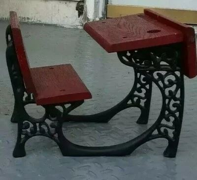 Muñeca Antigua Miniatura Escritorio Escolar Madera y Hierro Fundido Raro 8.5H 10.5 Ancho Bancos Foto 1 de 4