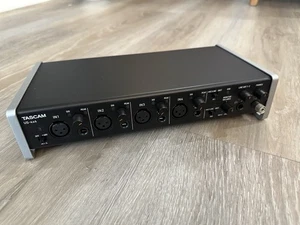Tascam US-4x4 USB Audio  / MIDI interface (preamp) - Picture 1 of 14