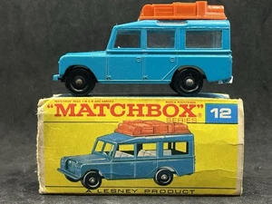 Matchbox MB12-C7: Safari Land Rover with Type F Box - Picture 1 of 7