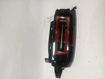 Задний фонарь HUMMER EV 2025 3027166 - Изображение 1 из 4