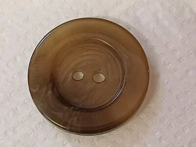 Large 25mm 40L x 8 Dark Brown Mock Horn Chunky Resin HQ Buttons & A Free Gift - Image 1 of 2