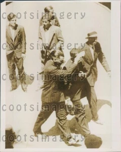 1931 verletzte katholische Randalierer Pamplona Spanien Pressefoto - Bild 1 von 2