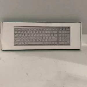 Jelly Comb Wireless Bluetooth Keyboard White And Silver Slim Design NIB - Picture 1 of 7