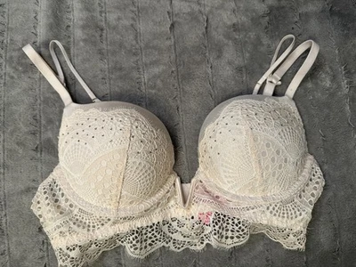 Sujetador push up La Senza 34B acolchado encaje más allá sexy rosa claro estrás nupcial Foto 1 de 4