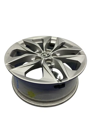 2021 TOYOTA SIENNA OEM 17X7 WHEEL 5Y SPOKES | SILVER *CURB RASH* - Image 1 of 4