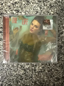 Taylor Swift - The Life of a Showgirl CD + Hand Signed Photo 2 IN HAND - Picture 1 of 2