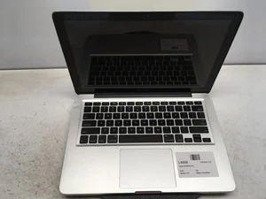 Apple MacBook Pro Intel Core 2 Duo 2.4 GHz 4GB NO HDD - Picture 1 of 7