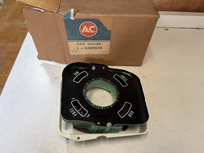 1968 Chevrolet Chevelle / El Camino , Malibu Fuel Gauge With Warning Lights Nos - Image 1 of 4
