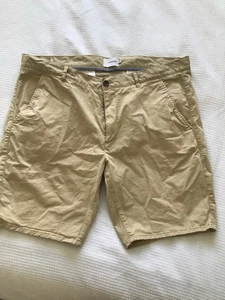 Men’s Beige Farah Chino Shorts 38inch Waist With Button And Zip Fastening - Picture 1 of 5
