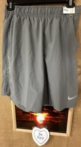 Nike Dri-Fit Herren grau M sportlich kurze Taschen lockerer Kordelzug Gummibund - Bild 1 von 6