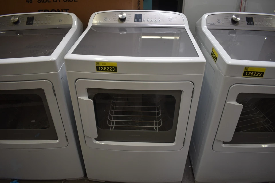 Fisher Paykel DG7027P2 27" Blanco 7,0 Cu. Secadora de gas de carga frontal Ft #136223 Foto 1 de 4