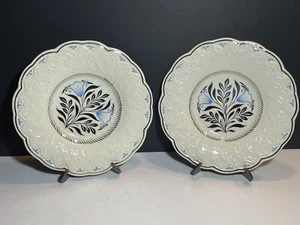 2 Wedgwood & Barlaston of Etruria Blue & Cream Floral 8.75” Plates - Picture 1 of 7