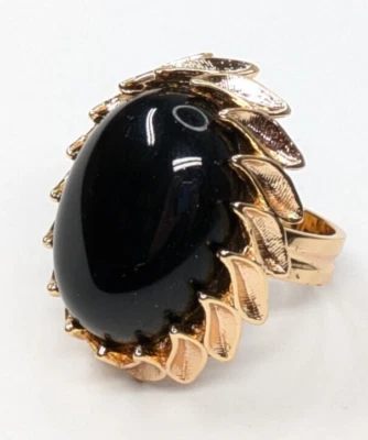 M+S Signed Chunky Black Onyx Cabochon Sz 8 Gold Tone Surround Cocktail Ring - Image 1 of 4