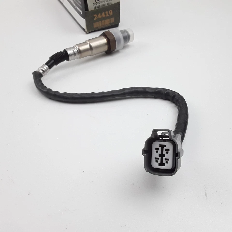 Oxygen sensor fits Honda Odyssey 1999 - 2001 and Prelude 1992 - 1996. - Image 1 of 4