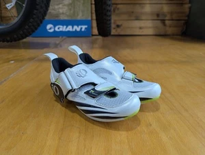 NEW! Pearl Izumi W Tri Fly IV 38eu W’s 7.5 US Women's Road Cycling Shoes - Picture 1 of 4