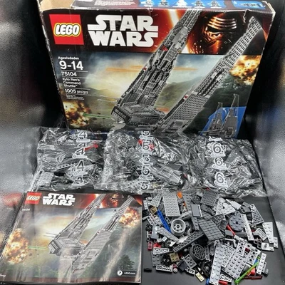 LEGO Star Wars 75104 2017 Kylo Ren's Command Shuttle INCOMPLETE No Minifigs - Image 1 of 4