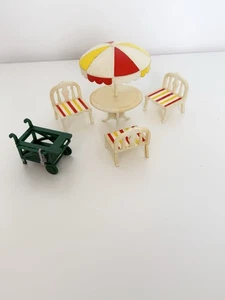 Sylvanian Families Garden Patio Furniture and Barbecue Set Vintage - Picture 1 of 10