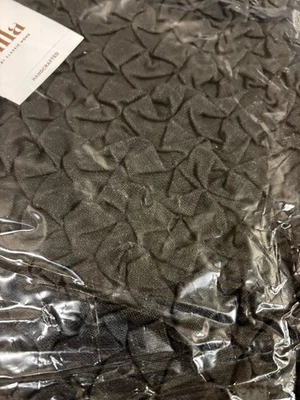 NUEVA Funda de Almohada Cuadrada de Algodón Pottery Barn Aline Bordada Texturizada 22" Gris Foto 1 de 4