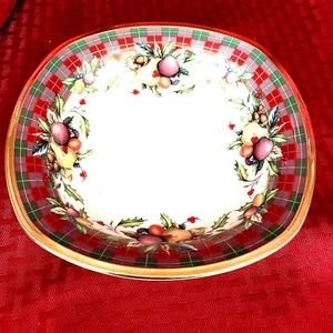 LENOX HOLIDAY TARTAN -RED- DIMENSION COLLECTION - SQUARE SALAD OR BOWL - Picture 1 of 6