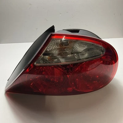 2000 - 2004 年捷豹 S 型右侧外尾灯组件原始设备制造商 XR83 13404 AG — 第 1/4 张图片