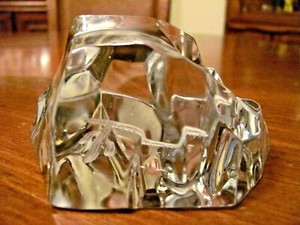 COOL VAL ST.LAMBERT CRYSTAL ROCK ICEBERG HEAVY FREEFORM PAPERWEIGHT W/CACTUS