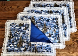 *NEW* Hand Sewn Christmas Village Winter Snow Scene Placemats-4 w/lace 18" X 13" - Picture 1 of 2
