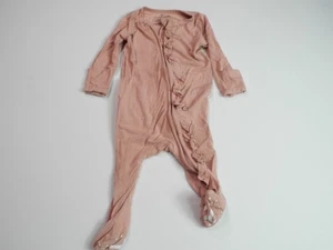 Pijama Caden Lane Pie Una Pieza Bebé Niñas 0-3 Meses Rosa Bambú Volantes Cremallera - Imagen 1 de 8