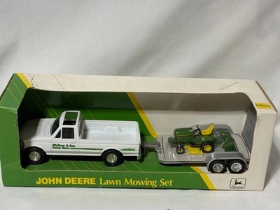 Juego de cortacésped ERTL John Deere, camioneta Walters & Son con cortacésped, 1/32, #5009, nuevo en caja Foto 1 de 4