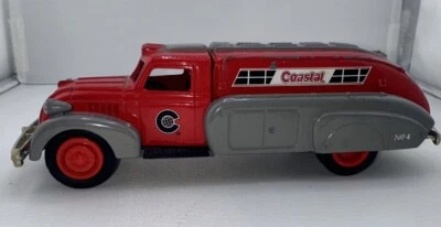 Dodge Airflow Tanker Bank 1939 "Costal" escala 1:38 fundido a presión por ERTL #2746 Foto 1 de 4