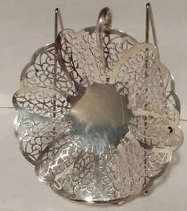 SILVER PLATED HANDLED BON BON DISH LOVELACE 3 TOES 1428 INTERNATIONAL SILVER - Picture 1 of 4
