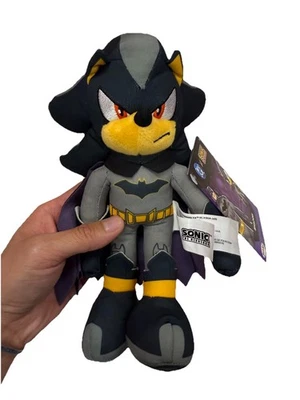 Shadow as Batman Sonic The Hedgehig 9” Pelúcia 2025 Jakks Pacific DC x Sonic Novo com etiquetas - Imagem 1 de 2