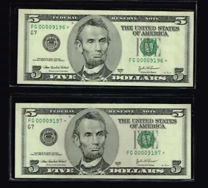 $5 2003A Chicago Star. UNCIRCULATED CONSECUTIVE SN: FG00001996* and FG00001997* - Picture 1 of 2