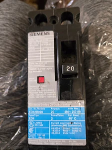 ED42B020 - Siemens Lug In Panelboard 480V 20A 2 pole circuit breaker 18kA@480V - Picture 1 of 2